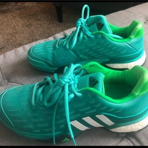 Adidas Men’s size 10 barely worn Tennis shoes